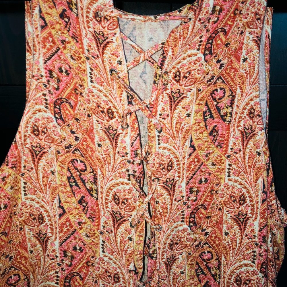 Printed Lace-up Tank - Picture 3 of 3